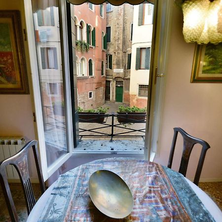 Ve.N.I.Ce. Cera Casa Del Sol Apartment Венеция Екстериор снимка