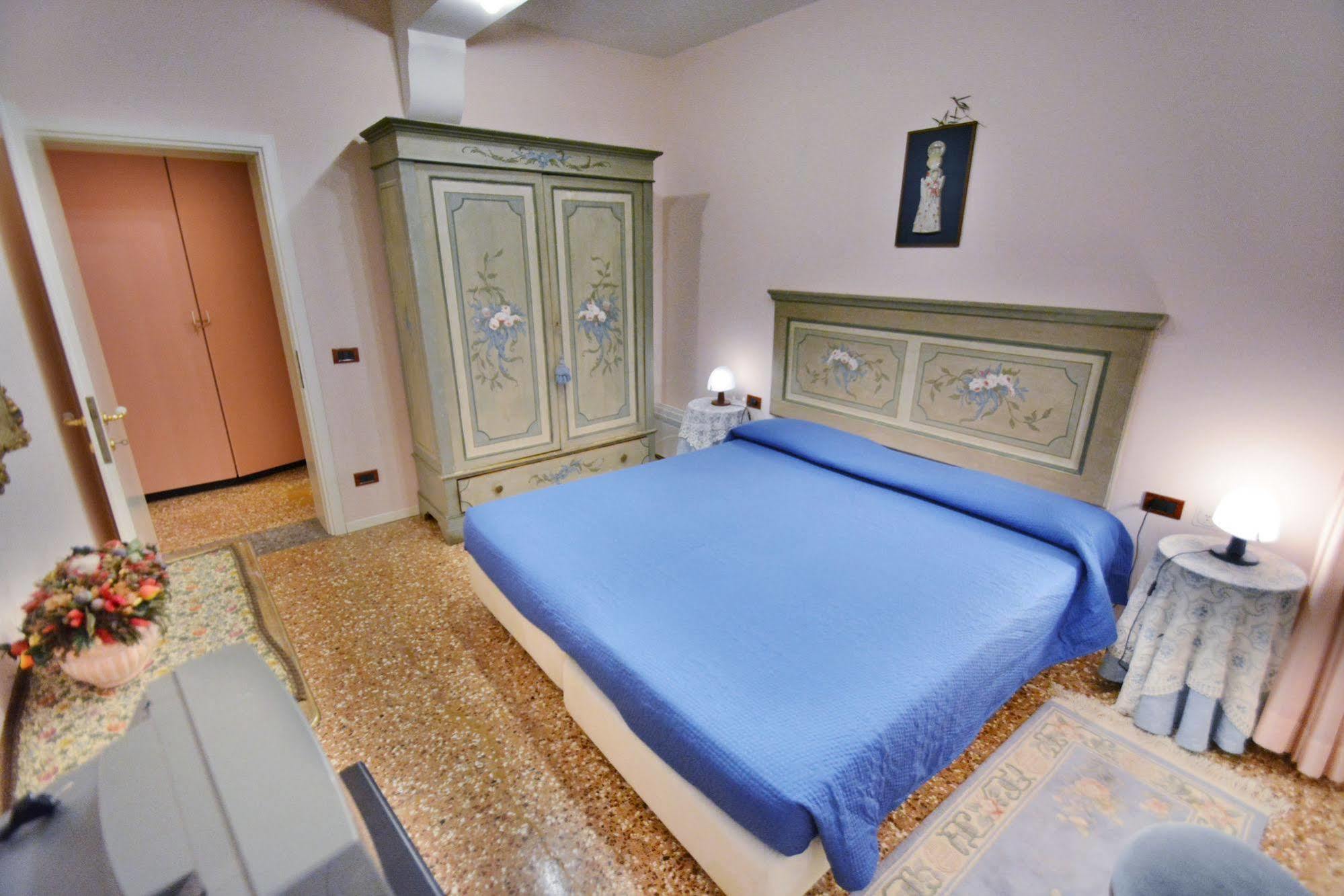 Ve.N.I.Ce. Cera Casa Del Sol Apartment Венеция Екстериор снимка
