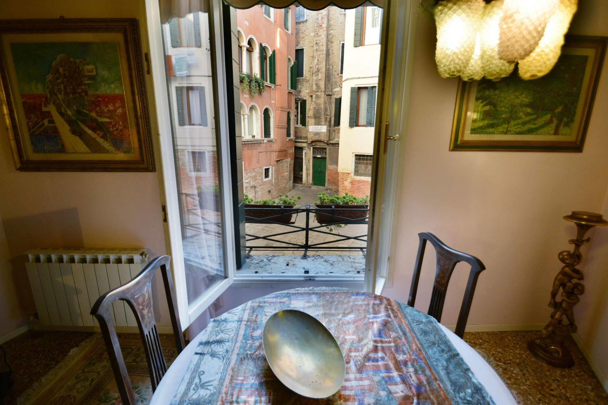 Ve.N.I.Ce. Cera Casa Del Sol Apartment Венеция Екстериор снимка